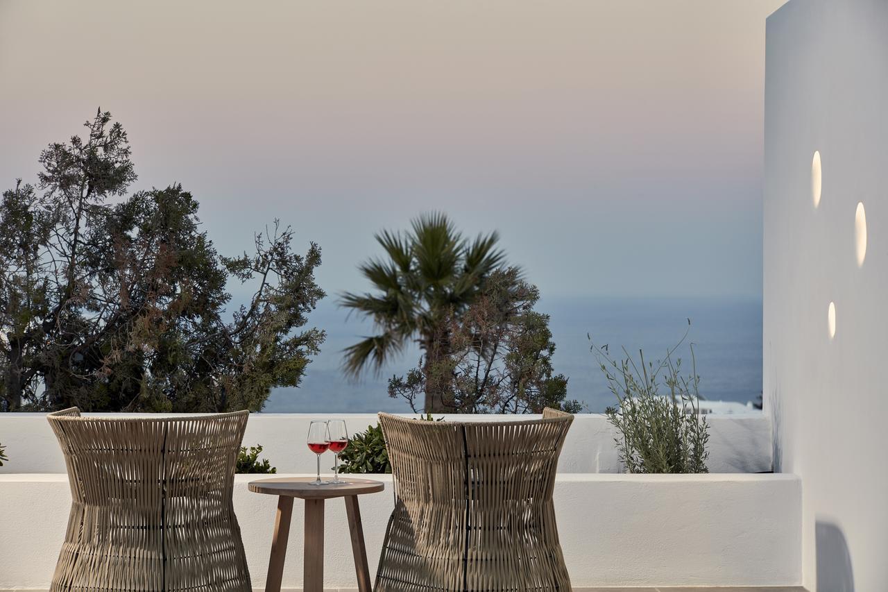 Callia Retreat Suites - Adults Only Фіра Екстер'єр фото